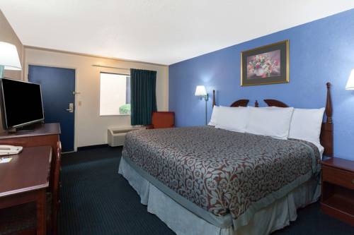 Imagen de la habitación del Hotel Days Inn By Wyndham Oklahoma City Fairground. Foto 9