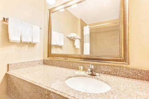 Imagen de la habitación del Hotel Days Inn By Wyndham Oklahoma City, Oklahoma City. Foto 9