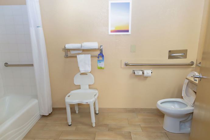 Imagen de la habitación del Hotel Days Inn By Wyndham Oklahoma City, Oklahoma City. Foto 6