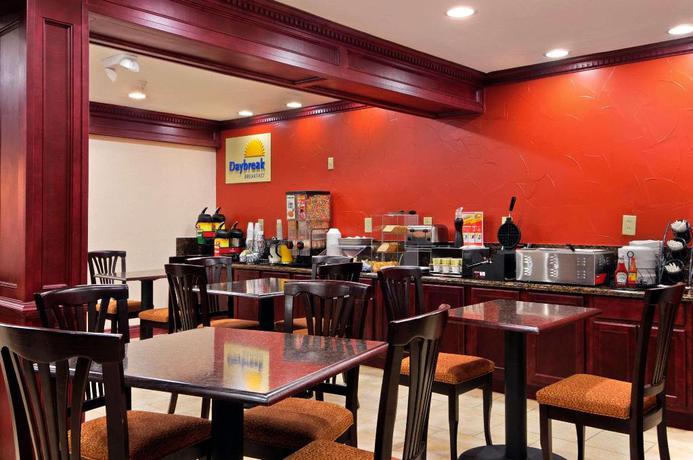 Imagen del bar/restaurante del Hotel Days Inn By Wyndham Oklahoma City/moore. Foto 3