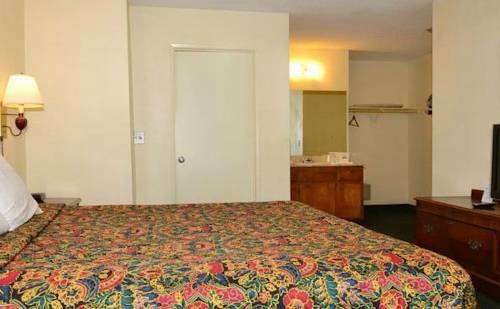 Imagen de la habitación del Hotel Days Inn By Wyndham Ontario Airport. Foto 2