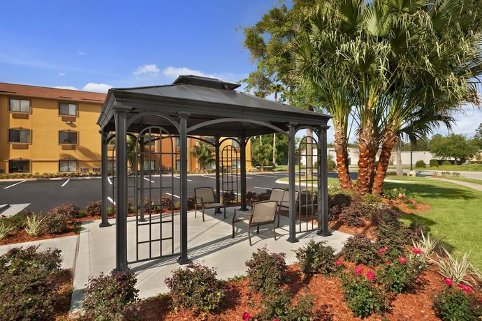 Imagen de los interiores del Hotel Days Inn By Wyndham Orange Park/jacksonville. Foto 17