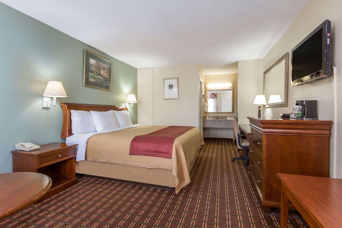 Imagen de la habitación del Hotel Days Inn By Wyndham Orangeburg. Foto 5