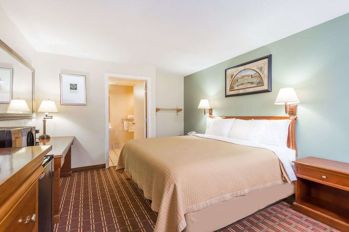 Imagen de la habitación del Hotel Days Inn By Wyndham Orangeburg. Foto 14