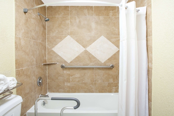 Imagen de la habitación del Hotel Days Inn By Wyndham Orlando Downtown. Foto 9