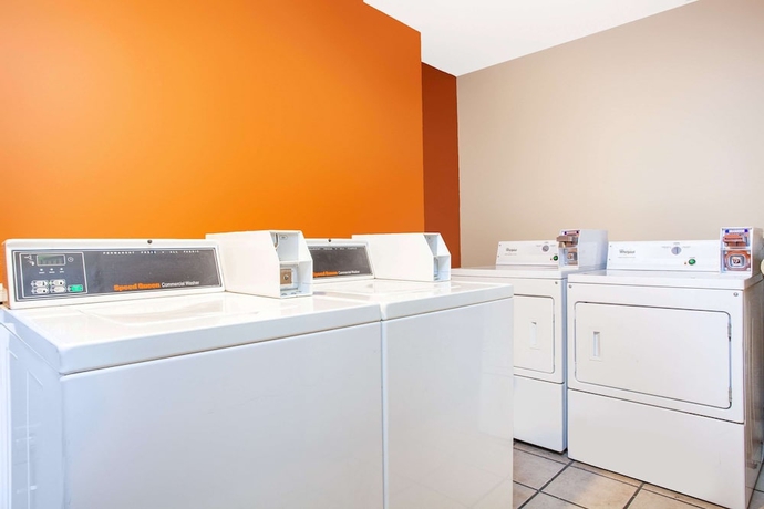 Imagen de los interiores del Hotel Days Inn By Wyndham Orlando Downtown. Foto 18