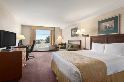 Imagen de la habitación del Hotel Days Inn By Wyndham Ottawa Airport. Foto 8