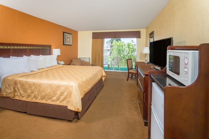 Imagen de la habitación del Hotel Days Inn By Wyndham Palm Springs. Foto 4