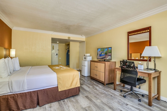 Imagen de la habitación del Hotel Days Inn By Wyndham Palm Springs. Foto 5