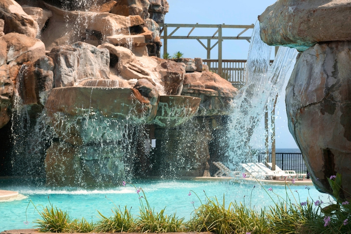Imagen de la piscina del Hotel Days Inn By Wyndham Panama City Beach/ocean Front. Foto 16