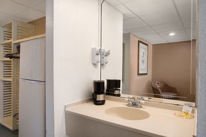 Imagen de la habitación del Hotel Days Inn By Wyndham Panama City Beach/ocean Front. Foto 6