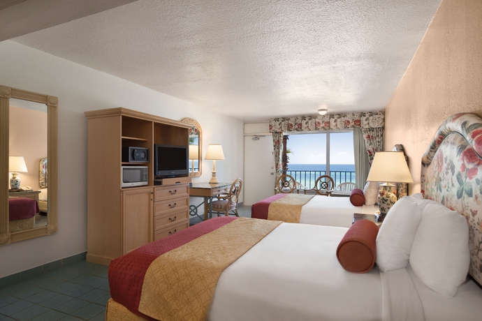 Imagen de la habitación del Hotel Days Inn By Wyndham Panama City Beach/ocean Front. Foto 8