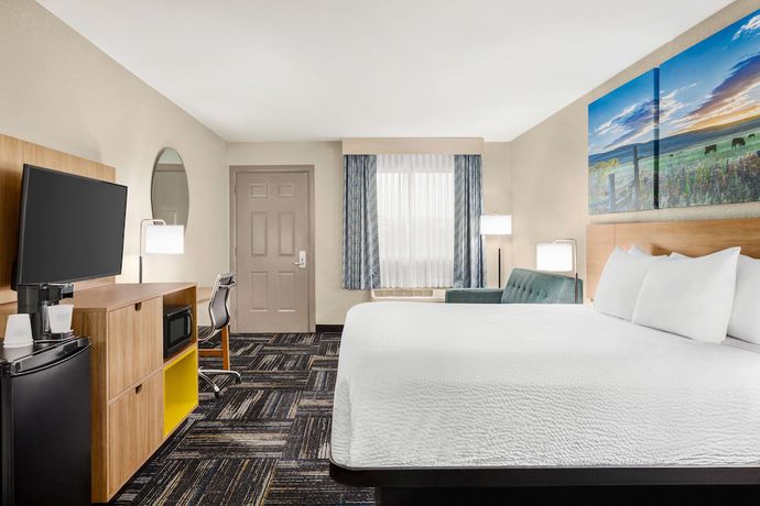 Imagen de la habitación del Hotel Days Inn By Wyndham Paris. Foto 12