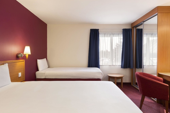 Imagen de la habitación del Hotel Days Inn By Wyndham Peterborough. Foto 8