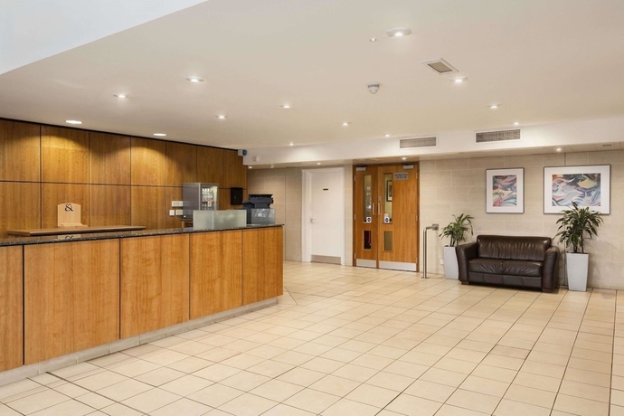 Imagen de los interiores del Hotel Days Inn By Wyndham Peterborough. Foto 16