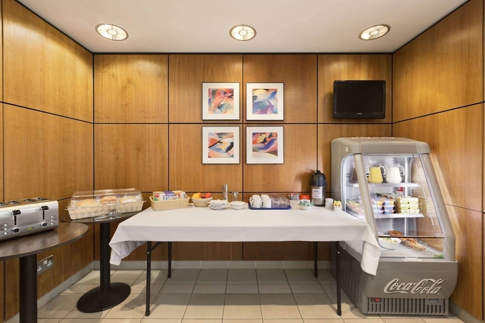 Imagen del bar/restaurante del Hotel Days Inn By Wyndham Peterborough. Foto 4