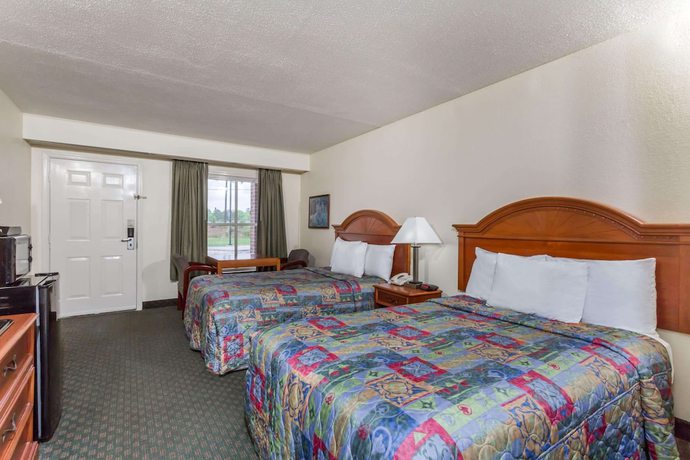 Imagen de la habitación del Hotel Days Inn By Wyndham Petersburg/south Fort Lee. Foto 3