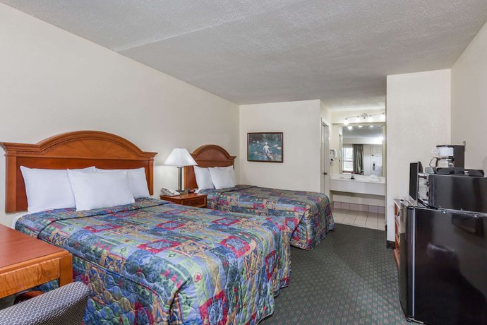 Imagen de la habitación del Hotel Days Inn By Wyndham Petersburg/south Fort Lee. Foto 5