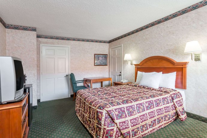 Imagen de la habitación del Hotel Days Inn By Wyndham Petersburg/south Fort Lee. Foto 13