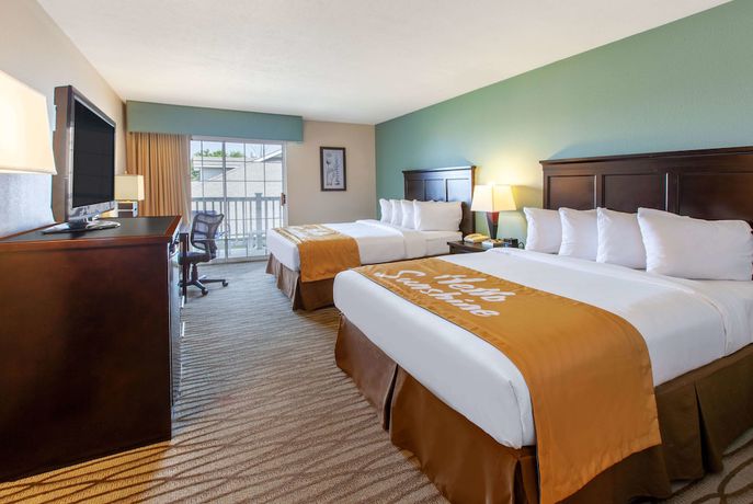 Imagen de la habitación del Hotel Days Inn By Wyndham Petoskey. Foto 10