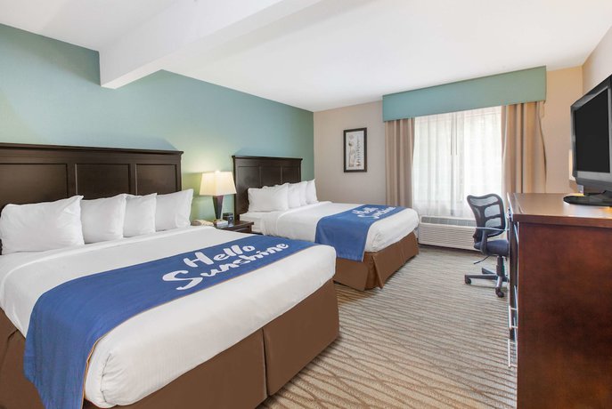 Imagen de la habitación del Hotel Days Inn By Wyndham Petoskey. Foto 14