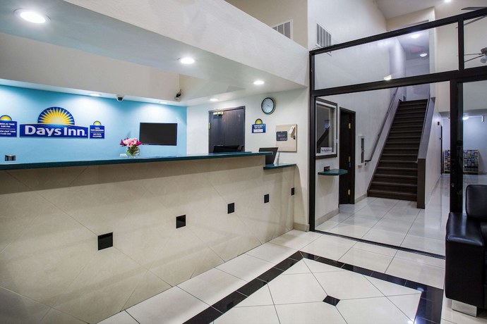 Imagen de los interiores del Hotel Days Inn By Wyndham Phoenix North. Foto 16