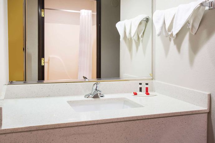 Imagen de la habitación del Hotel Days Inn By Wyndham Phoenix North. Foto 7