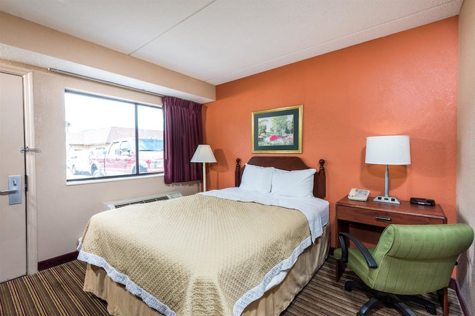Imagen de la habitación del Hotel Days Inn By Wyndham Pittsburgh-harmarville. Foto 3