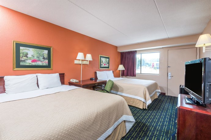 Imagen de la habitación del Hotel Days Inn By Wyndham Pittsburgh-harmarville. Foto 4