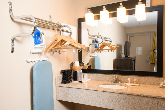 Imagen de la habitación del Hotel Days Inn By Wyndham Pittsburgh-harmarville. Foto 5