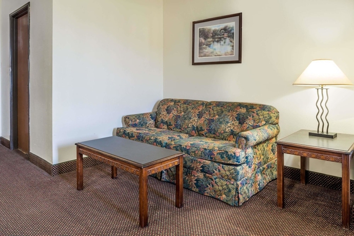 Imagen de la habitación del Hotel Days Inn By Wyndham Pontoon Beach. Foto 4