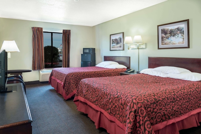 Imagen de la habitación del Hotel Days Inn By Wyndham Pontoon Beach. Foto 5