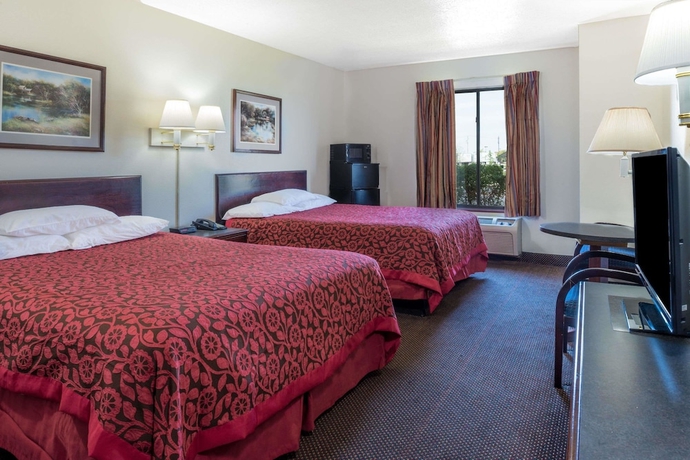 Imagen de la habitación del Hotel Days Inn By Wyndham Pontoon Beach. Foto 6