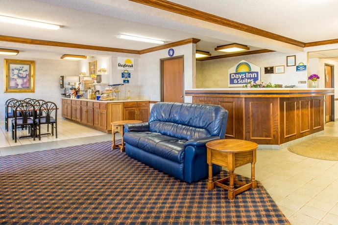 Imagen de los interiores del Hotel Days Inn By Wyndham Pontoon Beach. Foto 9