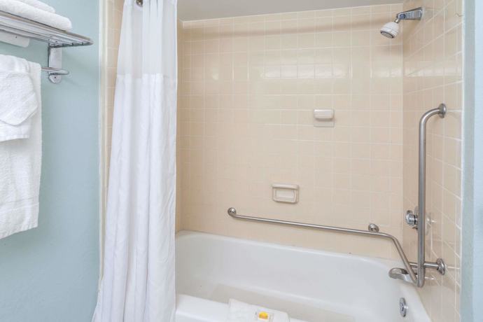 Imagen de la habitación del Hotel Days Inn By Wyndham Portage. Foto 4