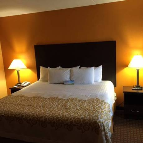 Imagen de la habitación del Hotel Days Inn By Wyndham Queensbury/lake George. Foto 1