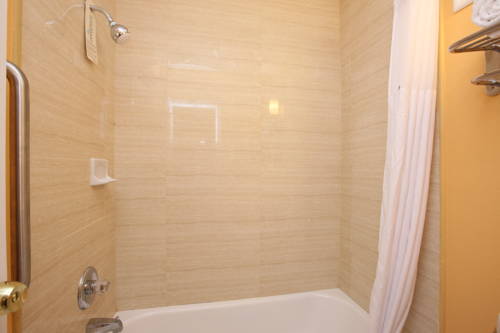 Imagen de la habitación del Hotel Days Inn By Wyndham Queensbury/lake George. Foto 3