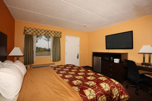 Imagen de la habitación del Hotel Days Inn By Wyndham Queensbury/lake George. Foto 7