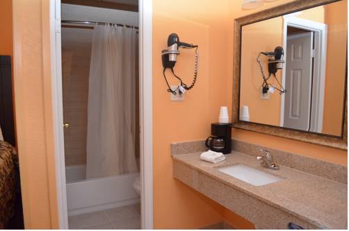 Imagen de la habitación del Hotel Days Inn By Wyndham Queensbury/lake George. Foto 14