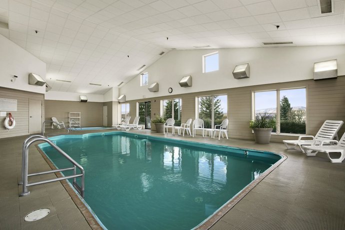 Imagen de la piscina del Hotel Days Inn By Wyndham Rapid City. Foto 13