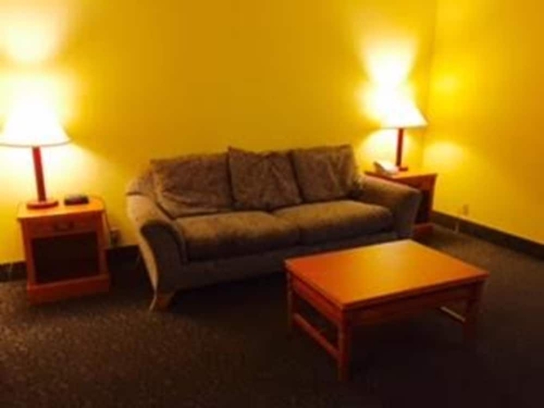 Imagen de los interiores del Hotel Days Inn By Wyndham Redwood City. Foto 15