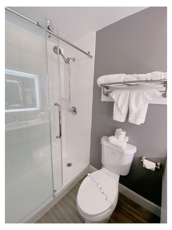 Imagen de la habitación del Hotel Days Inn By Wyndham Redwood City. Foto 4