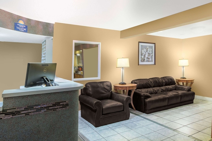 Imagen de los interiores del Hotel Days Inn By Wyndham Redwood City. Foto 19