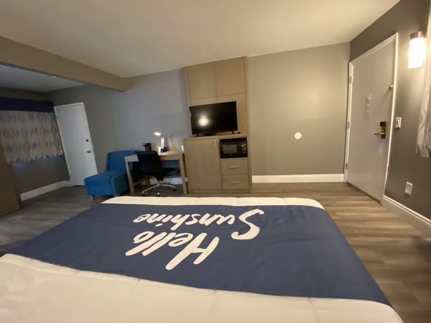 Imagen de la habitación del Hotel Days Inn By Wyndham Redwood City. Foto 13