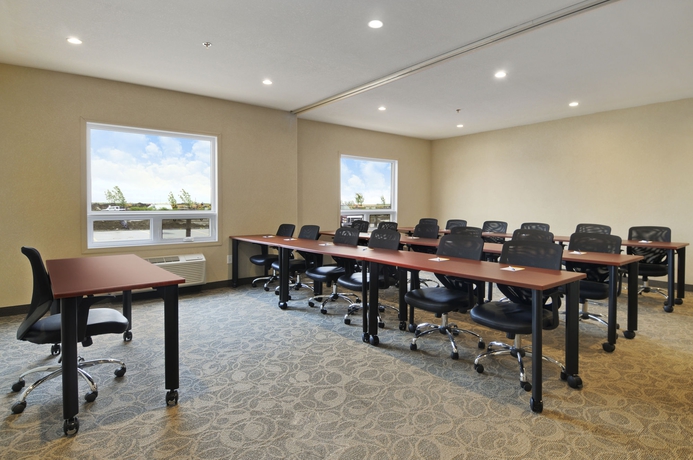 Imagen de los interiores del Hotel Days Inn By Wyndham Regina Airport West. Foto 7