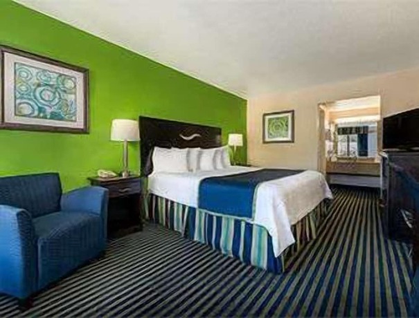 Imagen de la habitación del Hotel Days Inn By Wyndham Richmond Hill/savannah. Foto 9