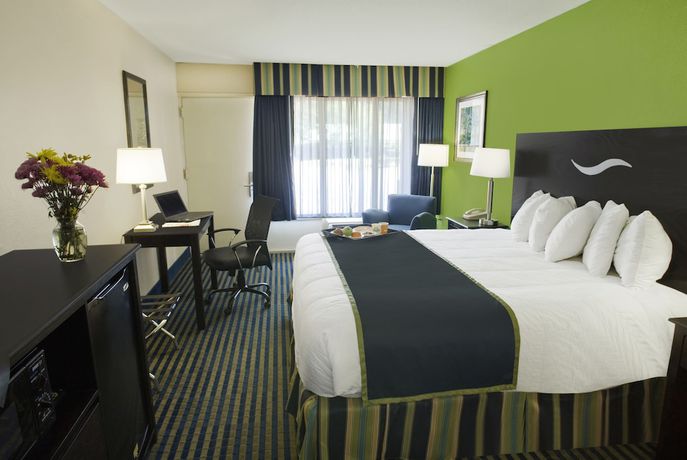 Imagen de la habitación del Hotel Days Inn By Wyndham Richmond Hill/savannah. Foto 10