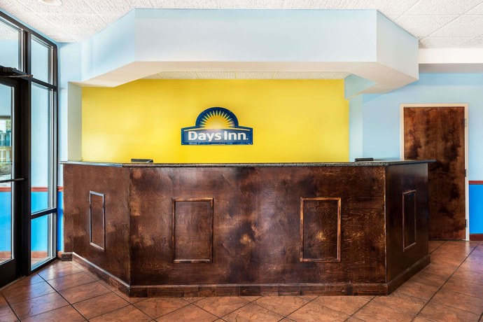 Imagen de los interiores del Hotel Days Inn By Wyndham Richmond Hill/savannah. Foto 16