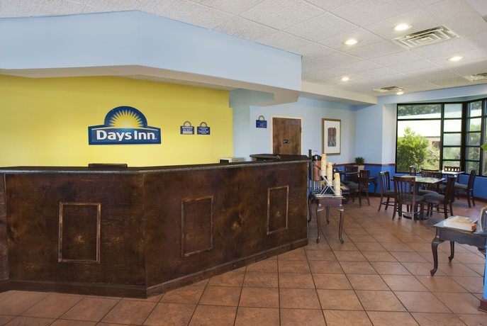 Imagen de los interiores del Hotel Days Inn By Wyndham Richmond Hill/savannah. Foto 17