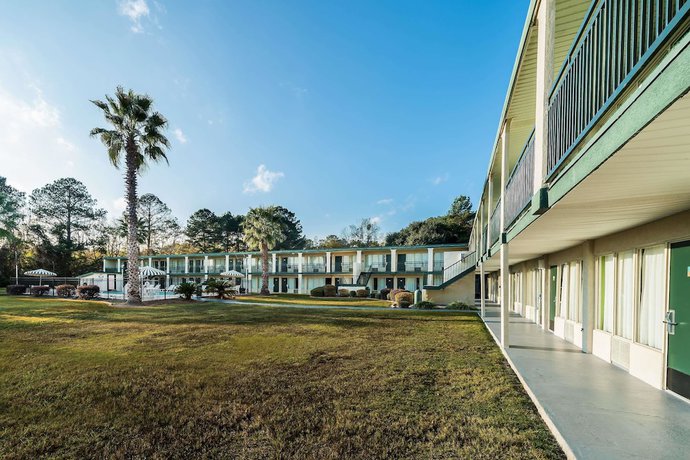 Imagen de los exteriores del Hotel Days Inn By Wyndham Richmond Hill/savannah. Foto 15